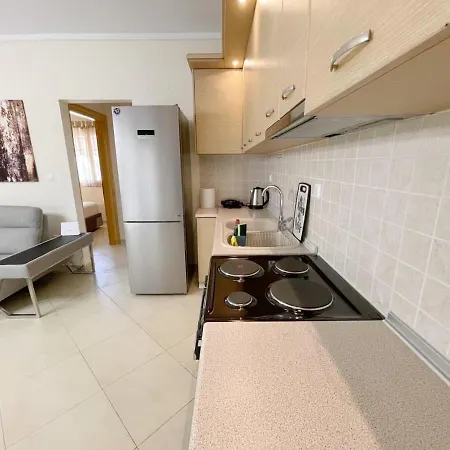 Elena Chalkidiki * Kallithea (Chalkidiki)